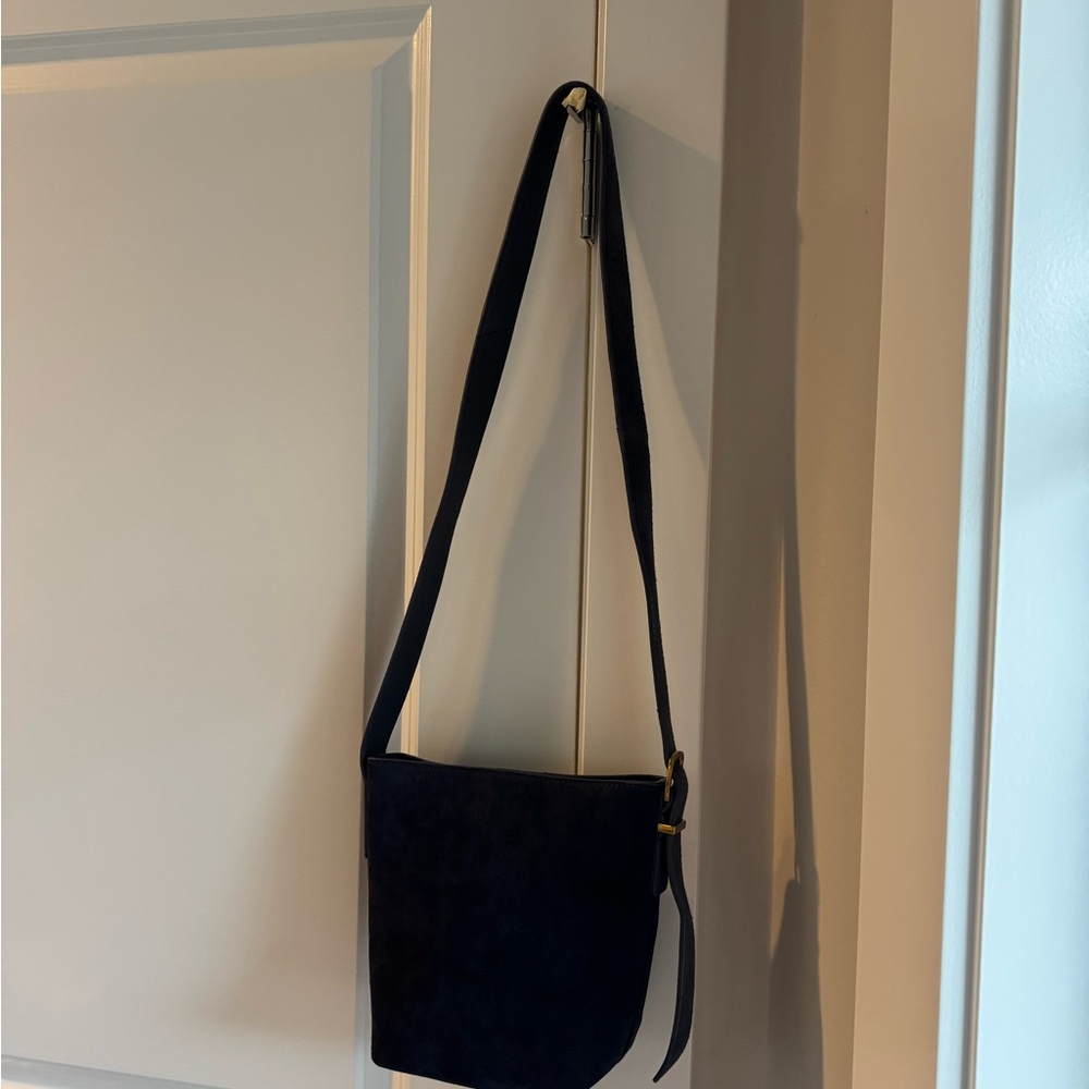 Suede bucket bag - Picture 8 of 10